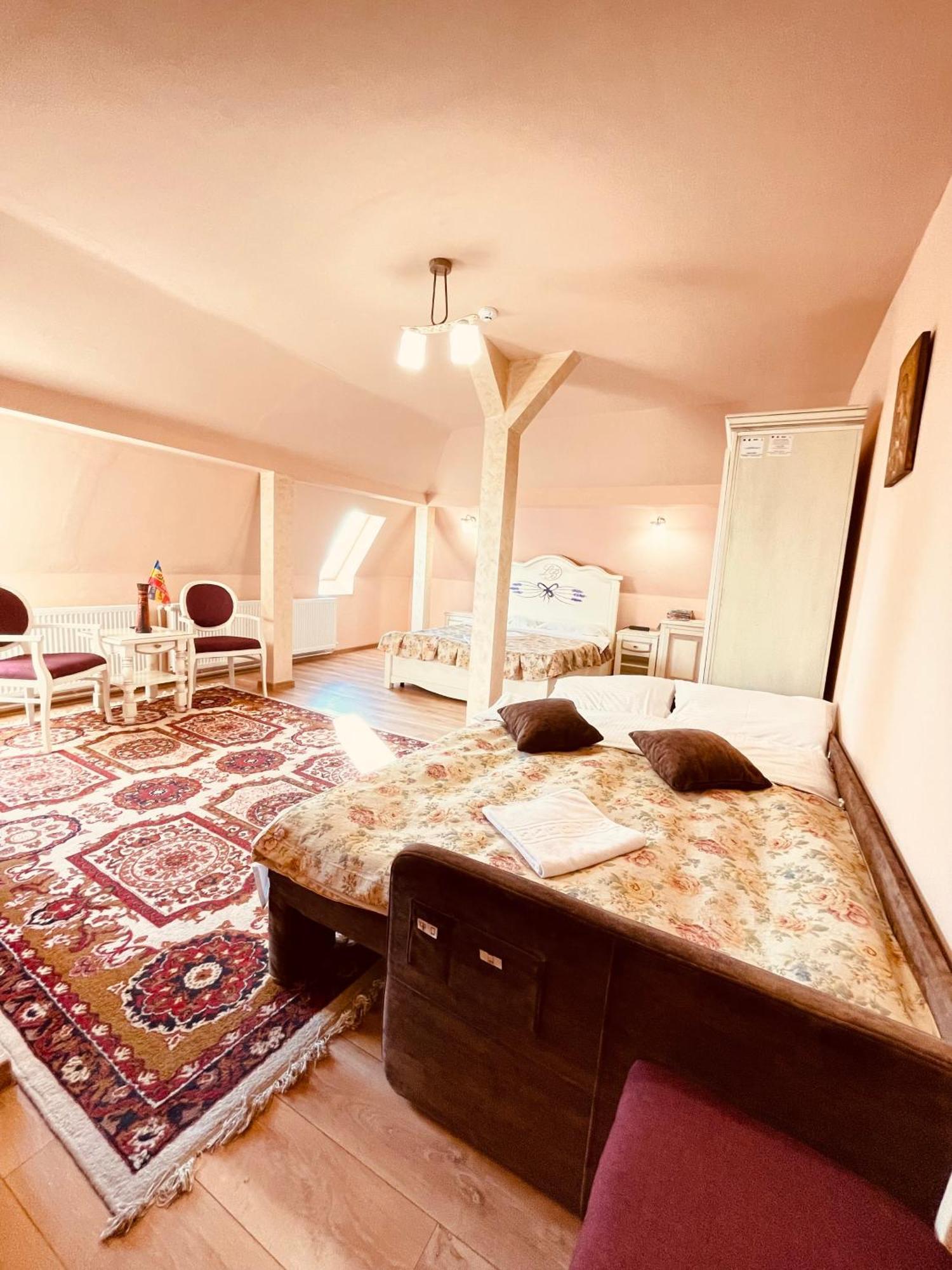 Leaganul Bucovinei Guest House Сучеава Стая снимка