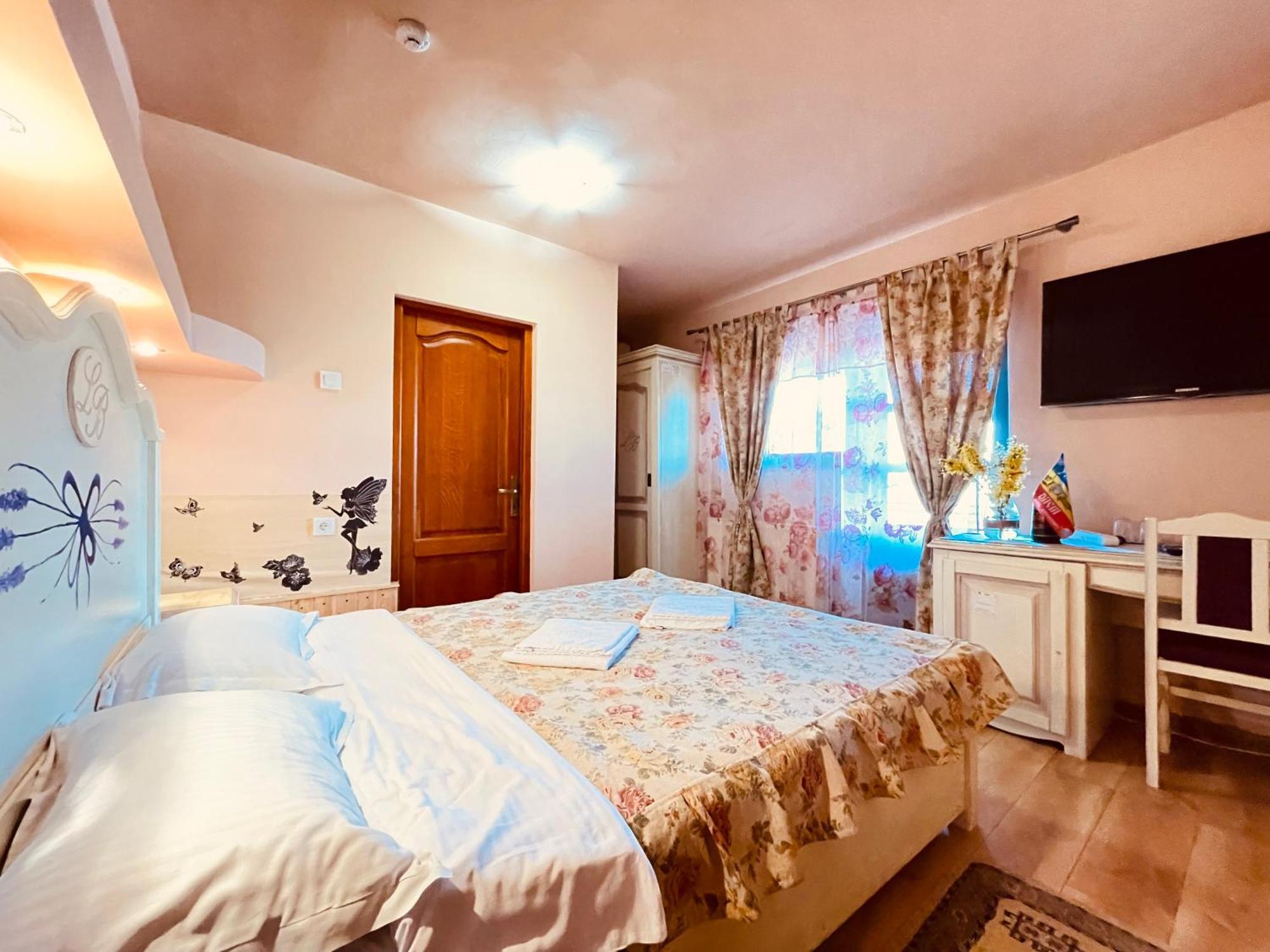 Leaganul Bucovinei Guest House Сучеава Стая снимка