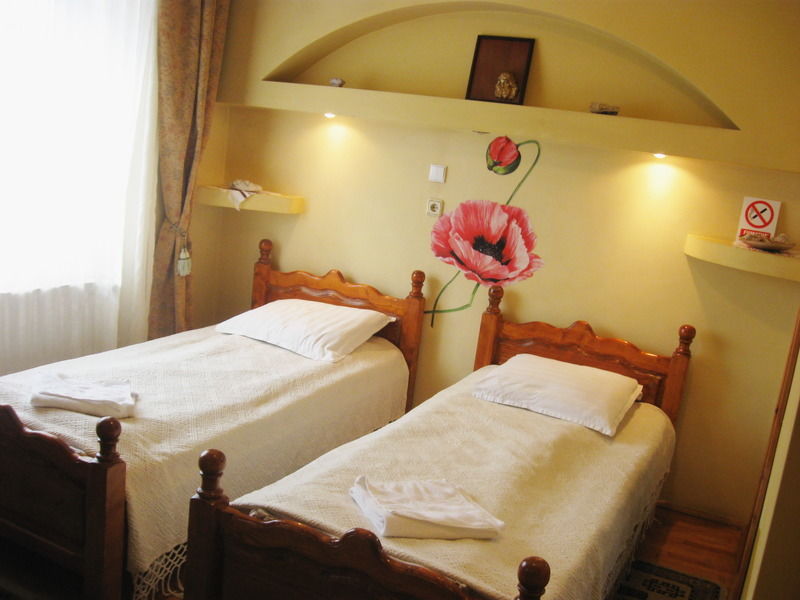 Leaganul Bucovinei Guest House Сучеава Екстериор снимка