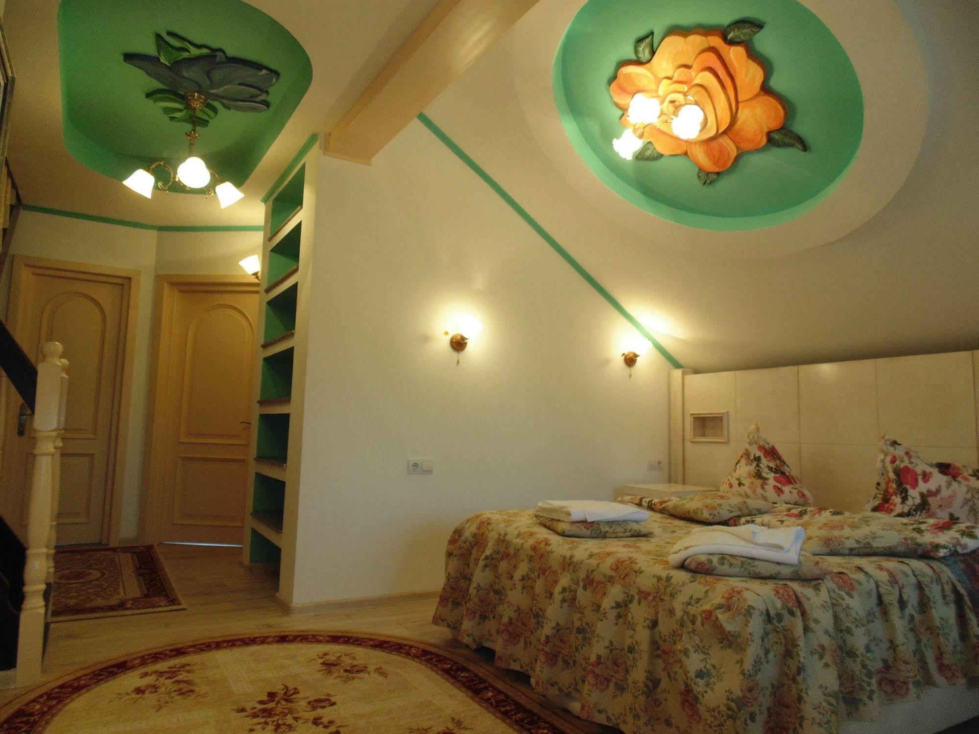 Leaganul Bucovinei Guest House Сучеава Екстериор снимка