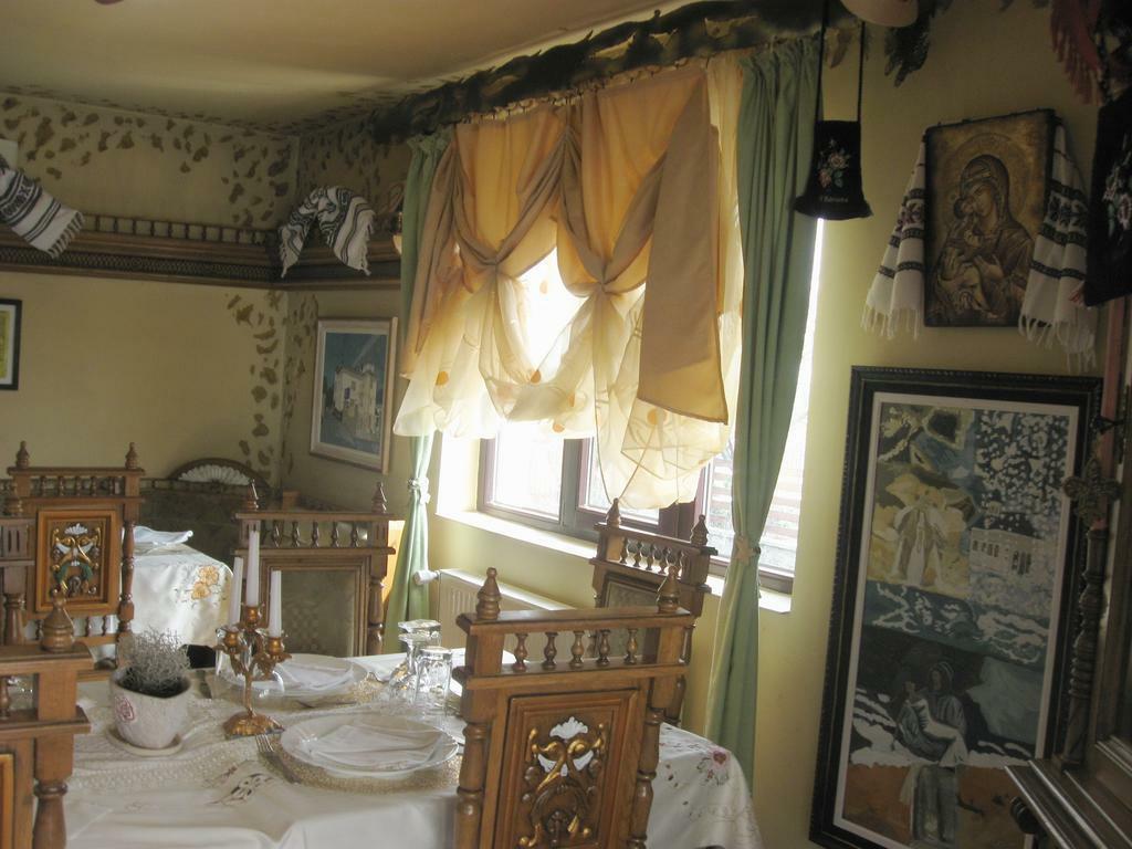Leaganul Bucovinei Guest House Сучеава Екстериор снимка